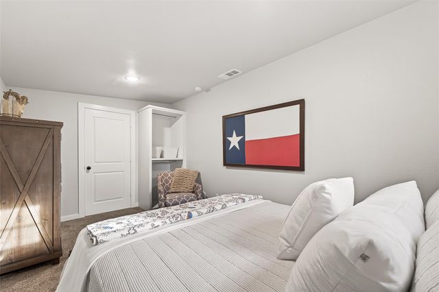 1047 Dungens Mill Road, Columbus, TX 78934