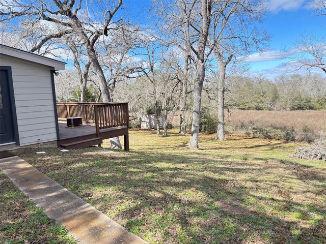 1047 Dungens Mill Road, Columbus, TX 78934