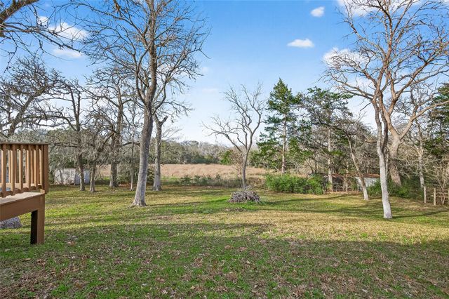 1047 Dungens Mill Road, Columbus, TX 78934