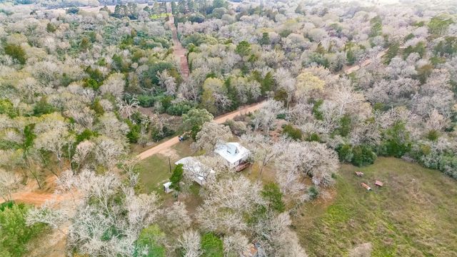 1047 Dungens Mill Road, Columbus, TX 78934