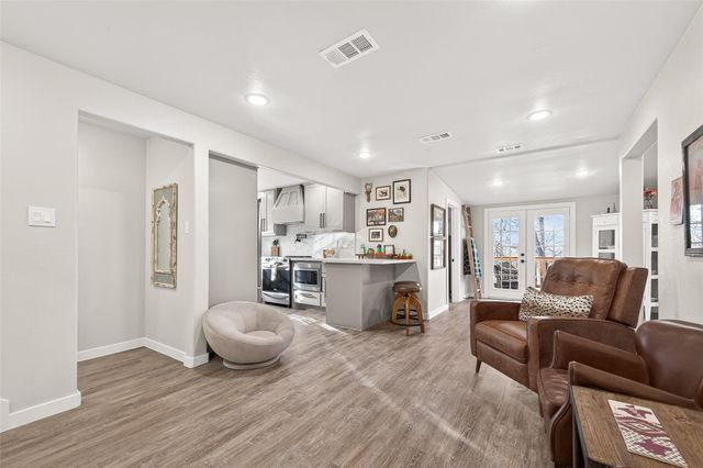 1047 Dungens Mill Road, Columbus, TX 78934