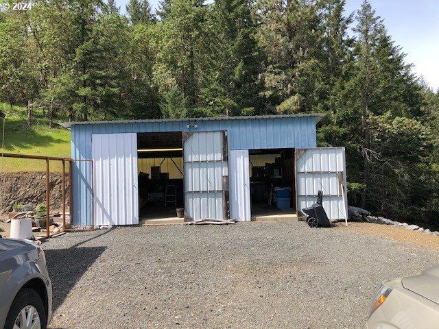5956 BUCKHORN Rd, Roseburg, OR 97470