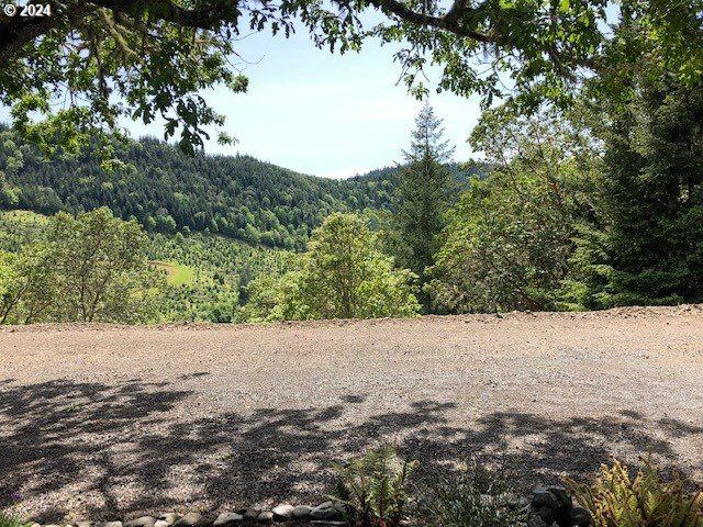 5956 BUCKHORN Rd, Roseburg, OR 97470