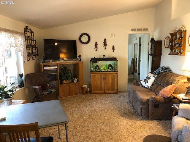 5956 BUCKHORN Rd, Roseburg, OR 97470