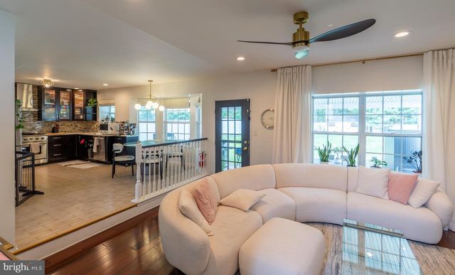 188 ORLANDO DR, Sicklerville, NJ 08081