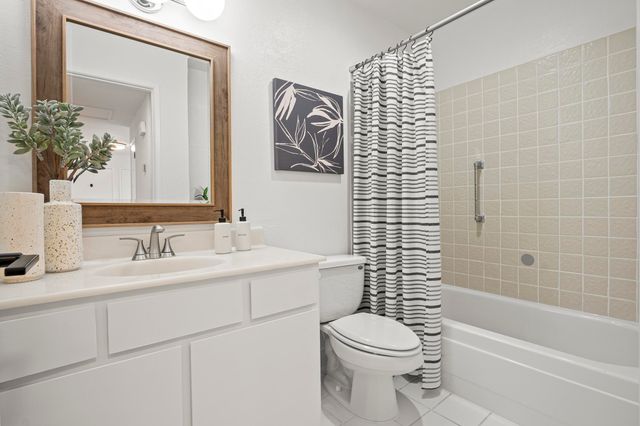 19100 Crest Ave 100, Castro Valley, CA 94546