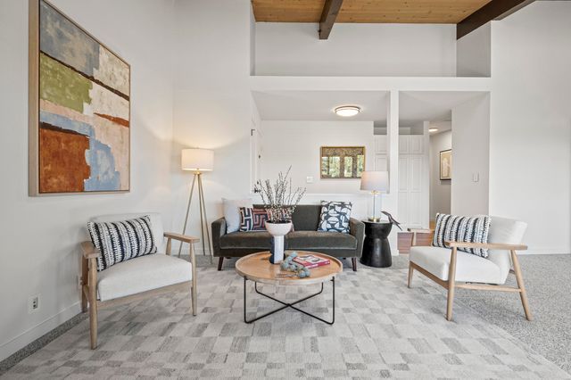 19100 Crest Ave 100, Castro Valley, CA 94546