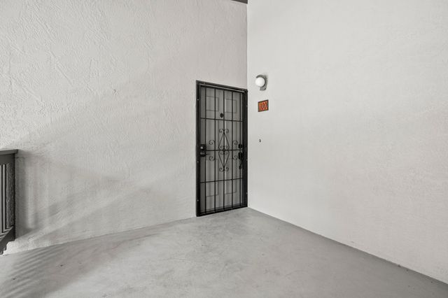 19100 Crest Ave 100, Castro Valley, CA 94546