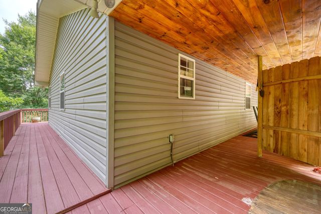2228 Walls Mountain, Hiawassee, GA 30546