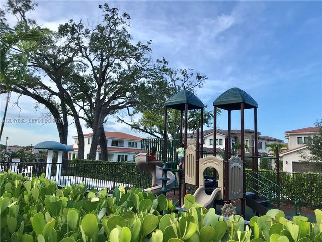 3412 Emerson Lane, Hollywood, FL 33312