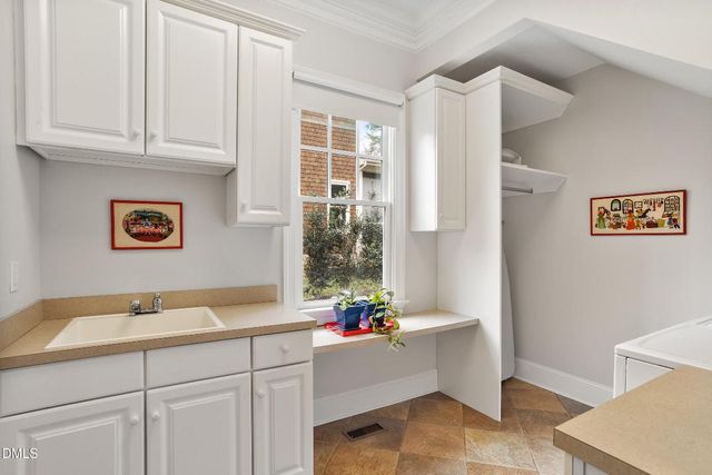 108 Cross Creek Drive, Chapel Hill, NC 27514