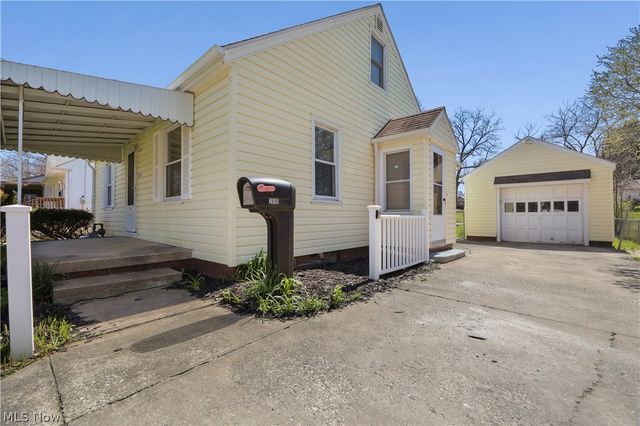 2806 33rd Street NE, Canton, OH 44705