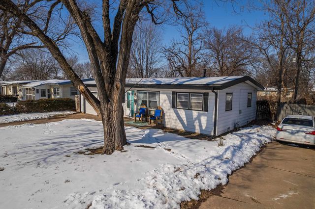 3820 W Westlawn St, Wichita, KS 67203