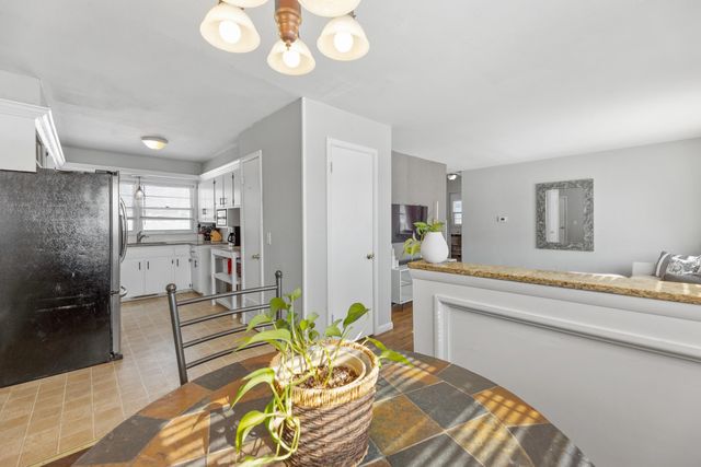 3820 W Westlawn St, Wichita, KS 67203