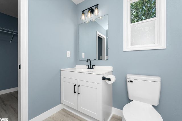 200 Mcdaniel Avenue, Greer, SC 29651