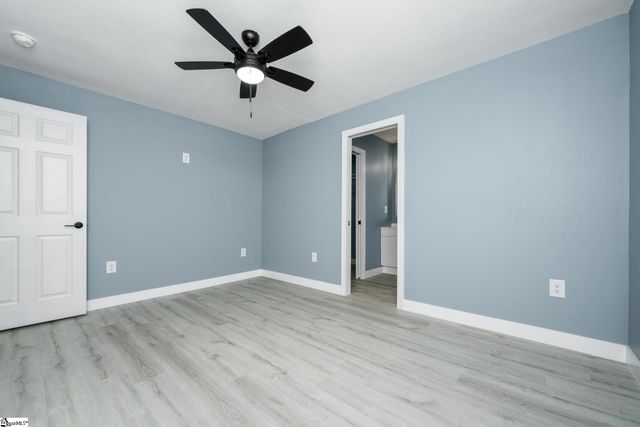 200 Mcdaniel Avenue, Greer, SC 29651