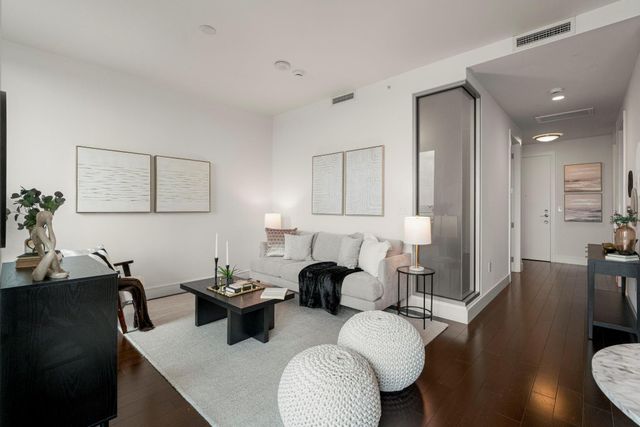 222 West Ave 2204, Austin, TX 78701