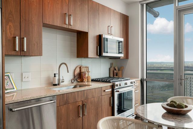 222 West Ave 2204, Austin, TX 78701