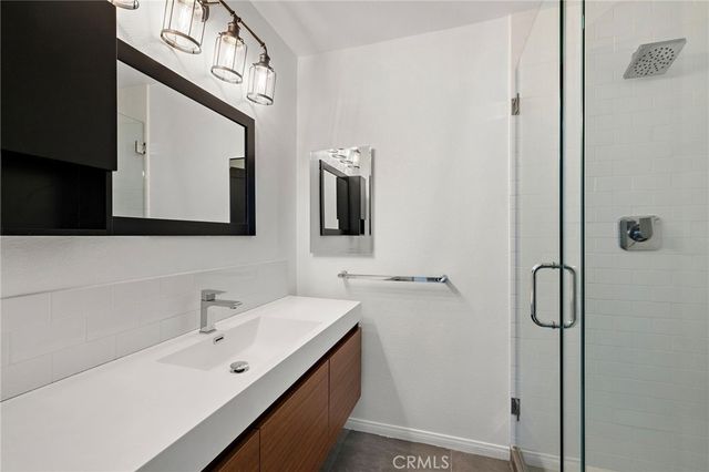 252 E 19th Street, Costa Mesa, CA 92627