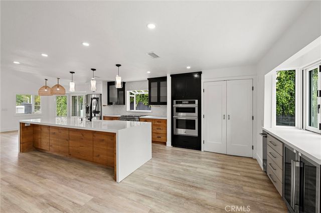 252 E 19th Street, Costa Mesa, CA 92627