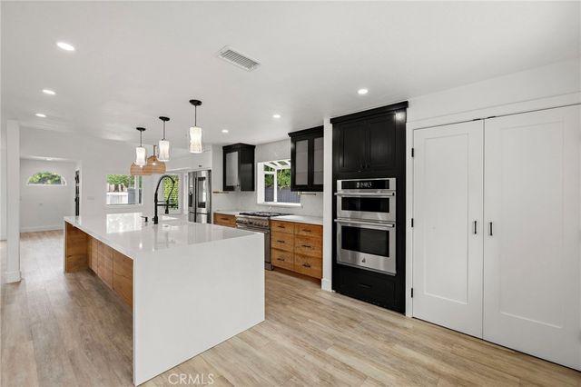 252 E 19th Street, Costa Mesa, CA 92627