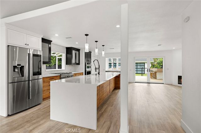 252 E 19th Street, Costa Mesa, CA 92627
