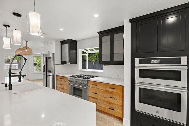 252 E 19th Street, Costa Mesa, CA 92627
