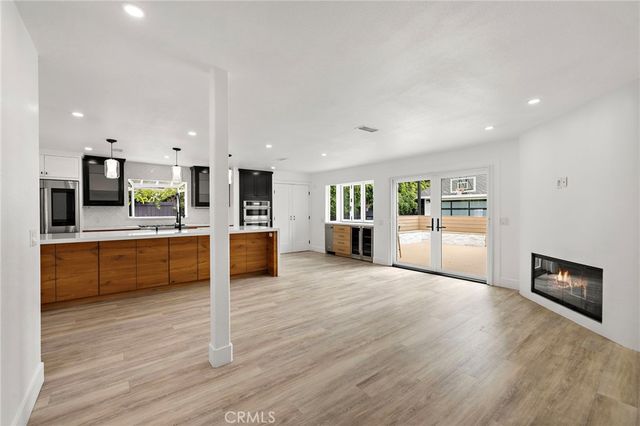 252 E 19th Street, Costa Mesa, CA 92627