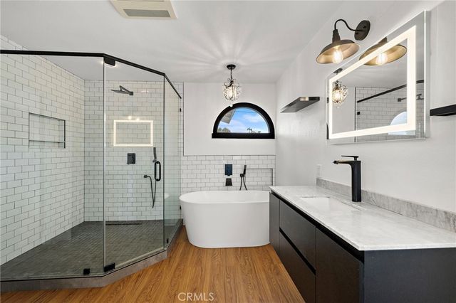 252 E 19th Street, Costa Mesa, CA 92627