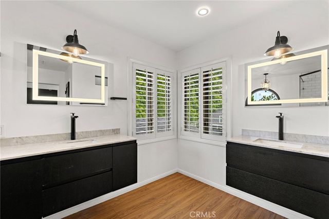 252 E 19th Street, Costa Mesa, CA 92627
