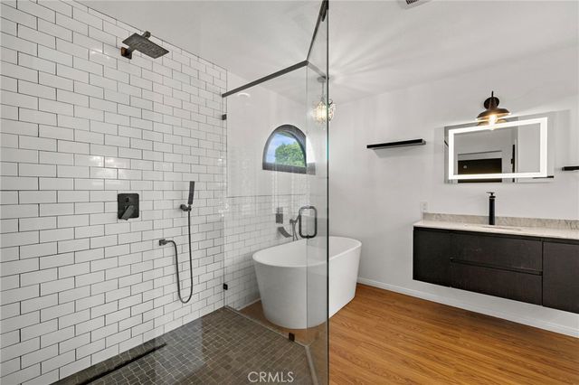 252 E 19th Street, Costa Mesa, CA 92627