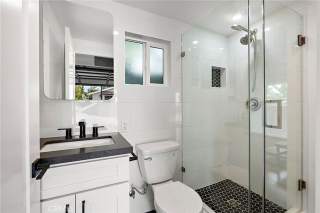 252 E 19th Street, Costa Mesa, CA 92627