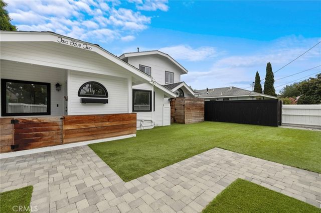 252 E 19th Street, Costa Mesa, CA 92627