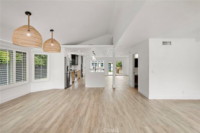 252 E 19th Street, Costa Mesa, CA 92627