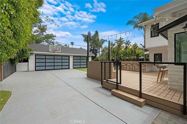 252 E 19th Street, Costa Mesa, CA 92627
