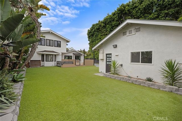 252 E 19th Street, Costa Mesa, CA 92627