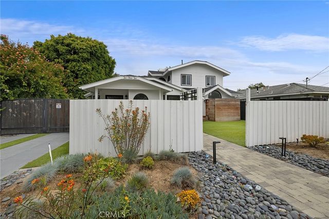 252 E 19th Street, Costa Mesa, CA 92627