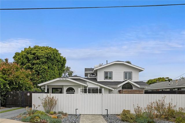 252 E 19th Street, Costa Mesa, CA 92627