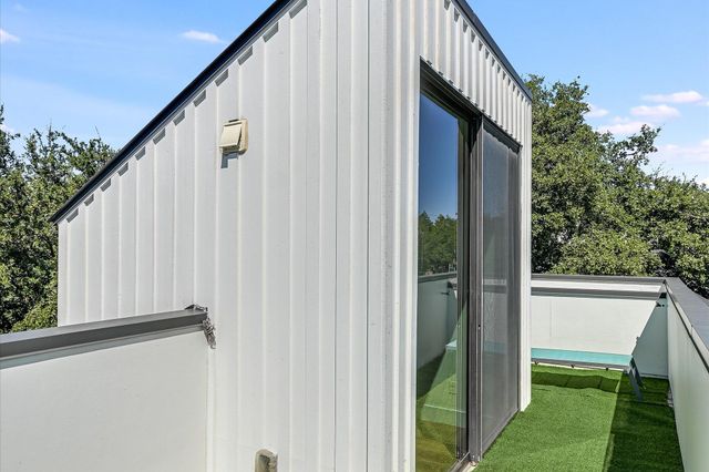 1300 Navasota ST, Austin, TX 78702