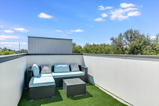 1300 Navasota ST, Austin, TX 78702