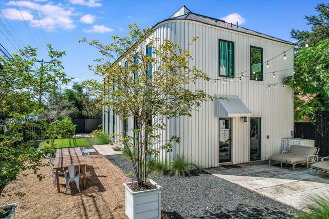 1300 Navasota ST, Austin, TX 78702