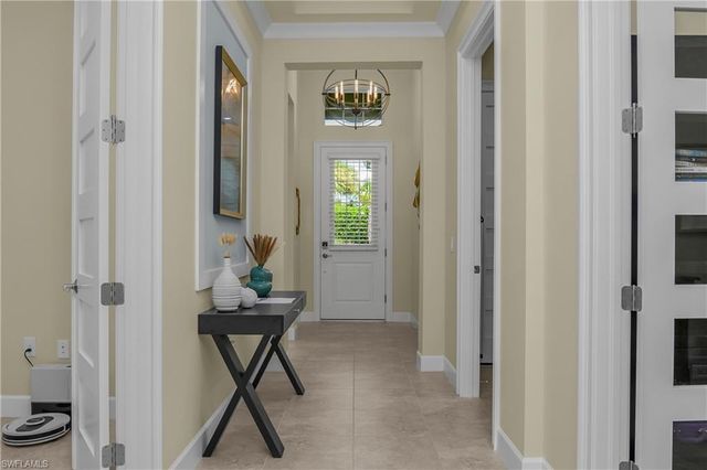 6913 Saona CT, Naples, FL 34113