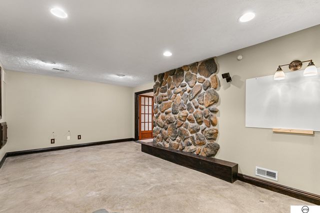 2609 Rathbone Road, Lincoln, NE 68502