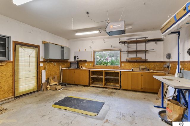 2609 Rathbone Road, Lincoln, NE 68502