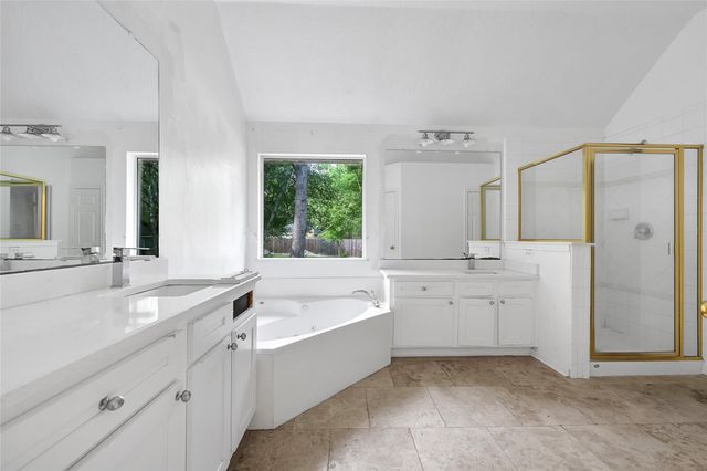 19 S Scarlet Elm Court, The Woodlands, TX 77382