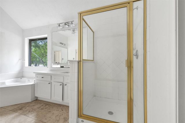 19 S Scarlet Elm Court, The Woodlands, TX 77382