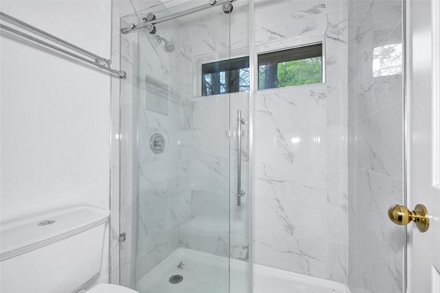 19 S Scarlet Elm Court, The Woodlands, TX 77382