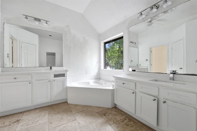 19 S Scarlet Elm Court, The Woodlands, TX 77382