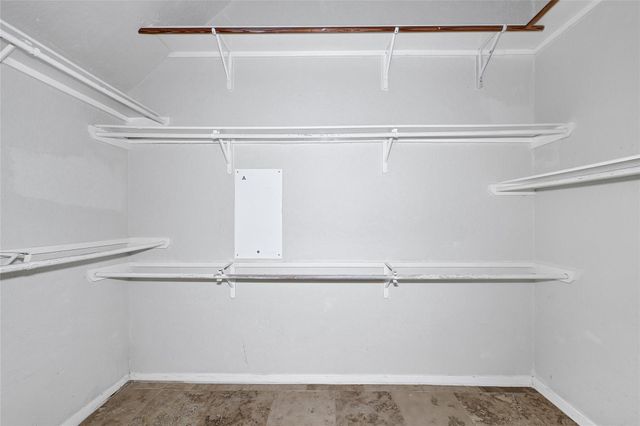 19 S Scarlet Elm Court, The Woodlands, TX 77382