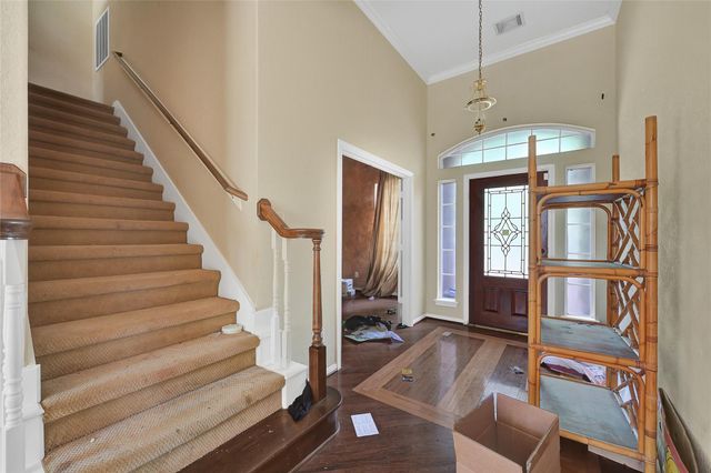 19 S Scarlet Elm Court, The Woodlands, TX 77382